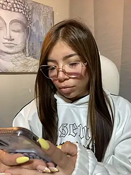 Maddy_Piink live sex cam