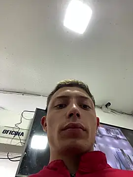 santiObrero live sex cam