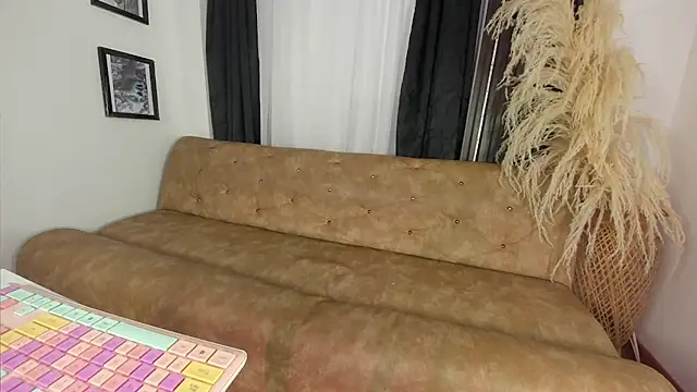 Aleja_miller1703's cam snapshot