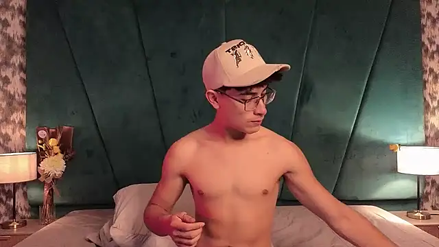 Aaron_Eze's cam snapshot