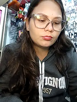 Vale_Saenzz live sex cam