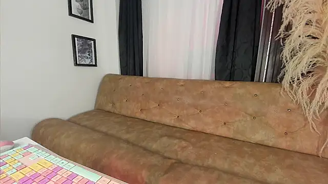 Aleja_miller1703's cam snapshot