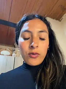 Cami_Leon2's cam snapshot