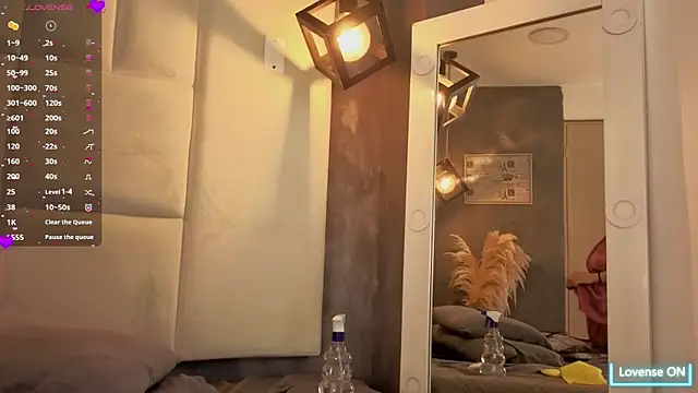 sara_puerta__'s cam snapshot