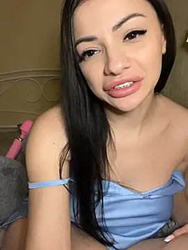 Layana_Ro's cam snapshot