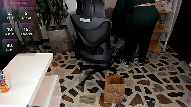 CelesteBrucee live sex cam