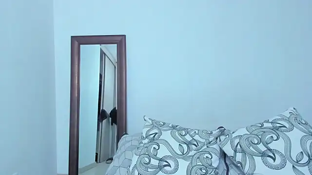 KingLevi01's cam snapshot