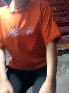 gio-thu live sex cam