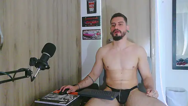 Aaron_kwok28's cam snapshot