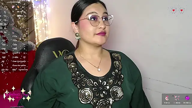 heluejamil's cam snapshot