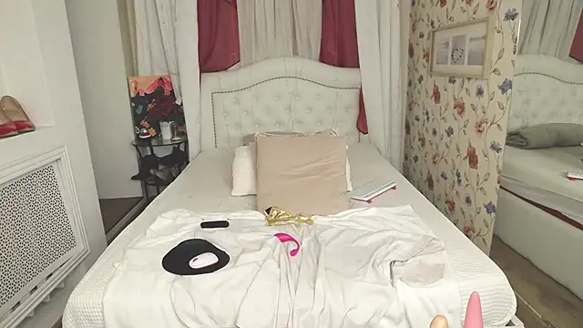 SilviaHart live sex cam