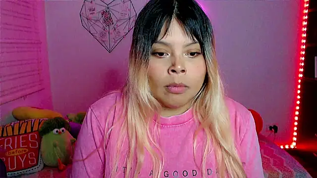 EllieMoonX's cam snapshot