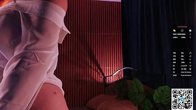 GildedKitten's cam snapshot