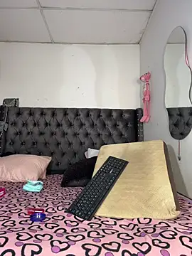 saragill323 live sex cam