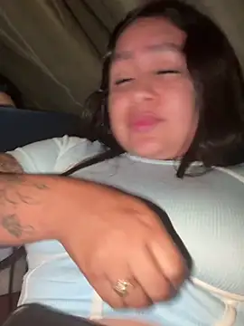 Pretty_Isadora live sex cam