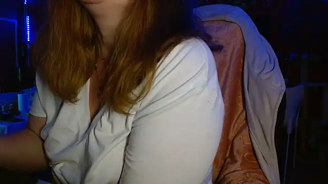 petitoiseau67's cam snapshot