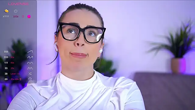 BabbyAisha live sex cam