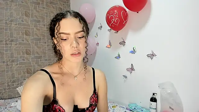 valeriesaint's cam snapshot