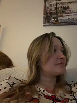 LilyLuck_'s cam snapshot