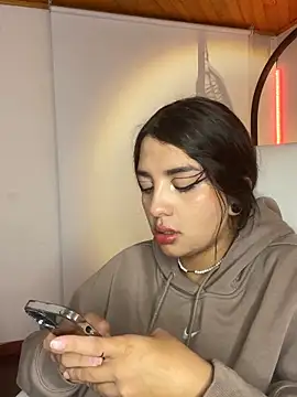 Midary_pink's cam snapshot