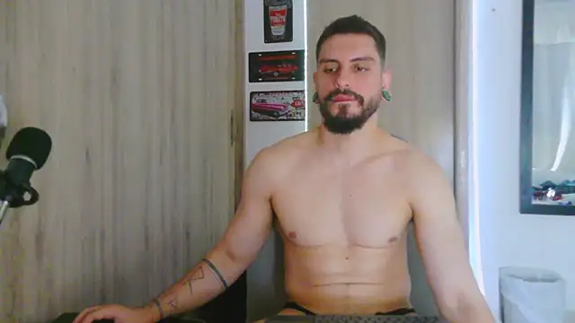 Aaron_kwok28's cam snapshot