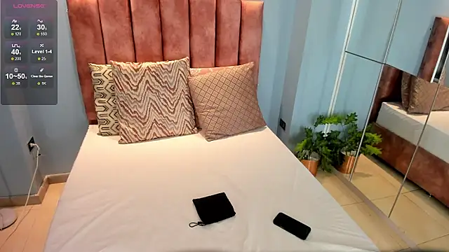 lou_rosse_ live sex cam