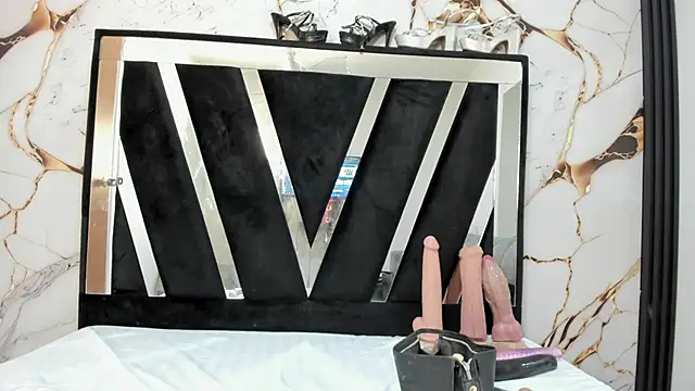 KarinaSimonz live sex cam