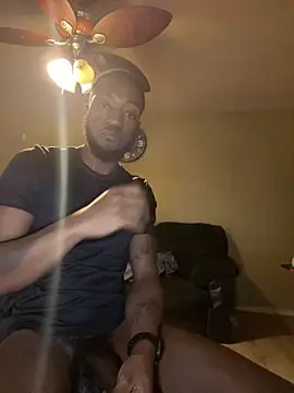 Prettyrichy live sex cam