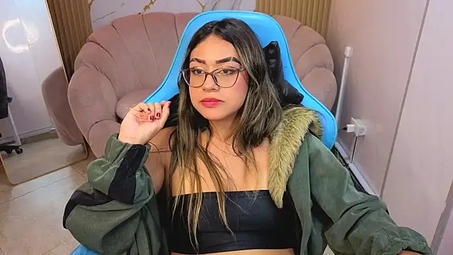 Katyy_b_'s cam snapshot