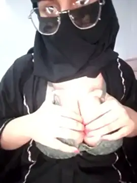 Kawtr9ahbtk's cam snapshot