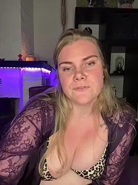 SexyBlondJoanna's cam snapshot