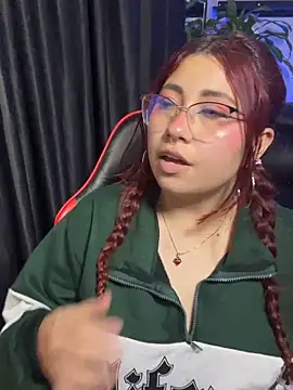 littlee_red's cam snapshot