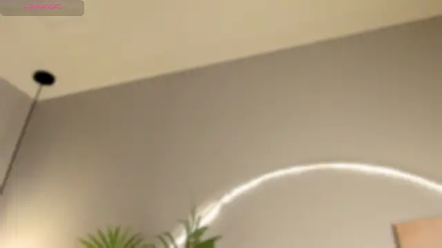 Juli_Casanova live sex cam