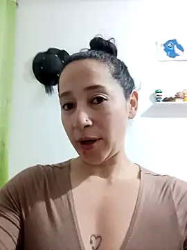 emilypoppy3's cam snapshot