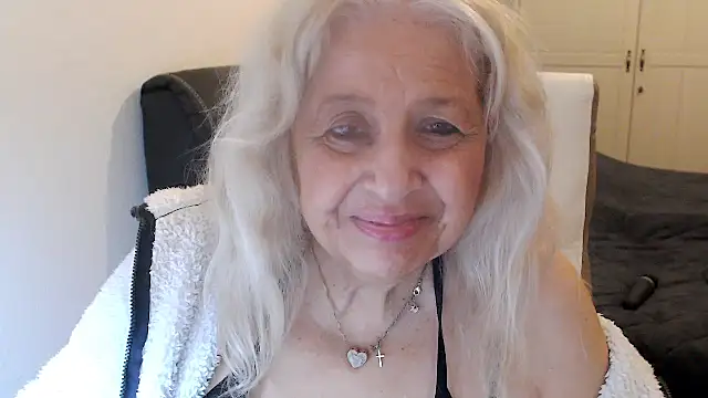 SusiLifeXXX's cam snapshot