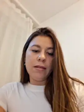 Jennifer_19_06's cam snapshot