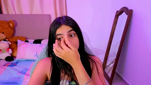 _elenna's cam snapshot