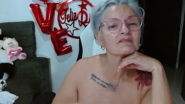 bety-cum2's cam snapshot