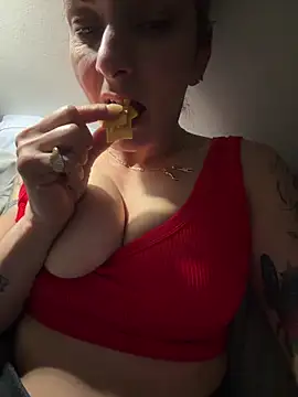 cumguzzler143's cam snapshot