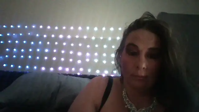 Juicy-Jugs's cam snapshot