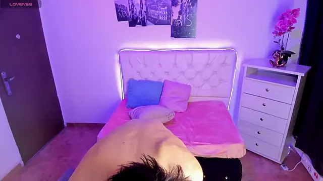 Juli_Roos_'s cam snapshot