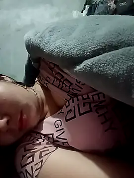 vangkt-cute's cam snapshot