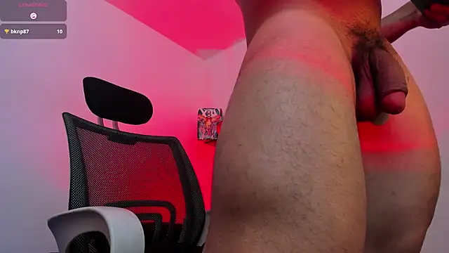 LiamReigns_'s cam snapshot