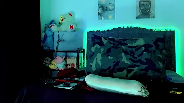 Liamscott_'s cam snapshot