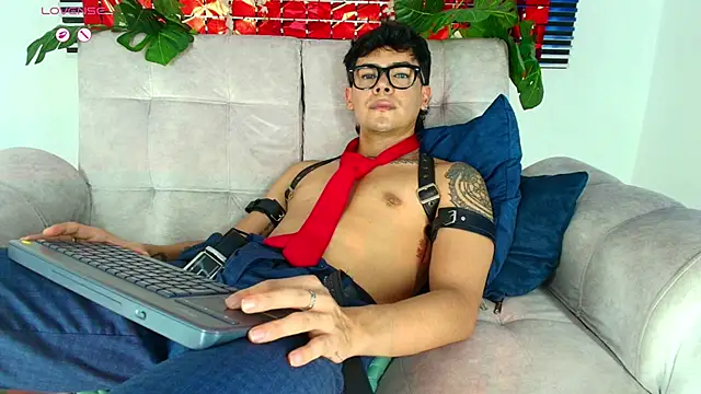 CamiiGuzmanX's cam snapshot