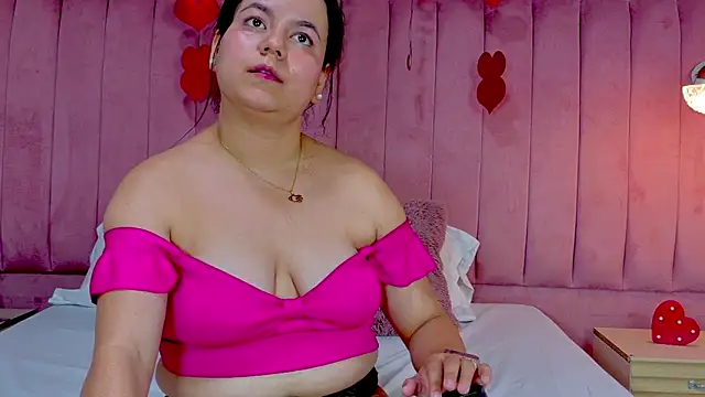 EMILYJOHNSON01's cam snapshot