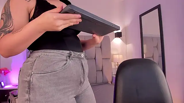 Seraphyne666 live sex cam