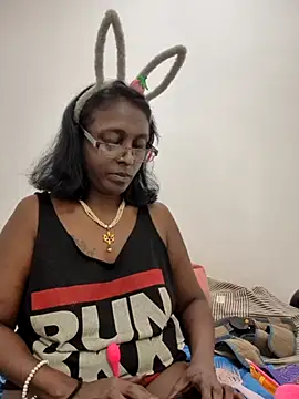 mamakarma1403 live sex cam