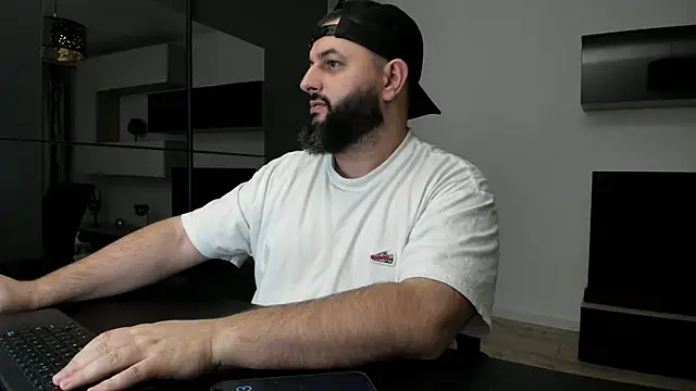 DravenPeak live sex cam