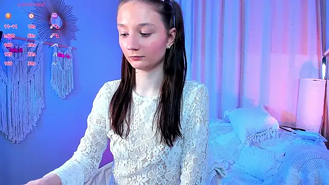 MilliMouse live sex cam